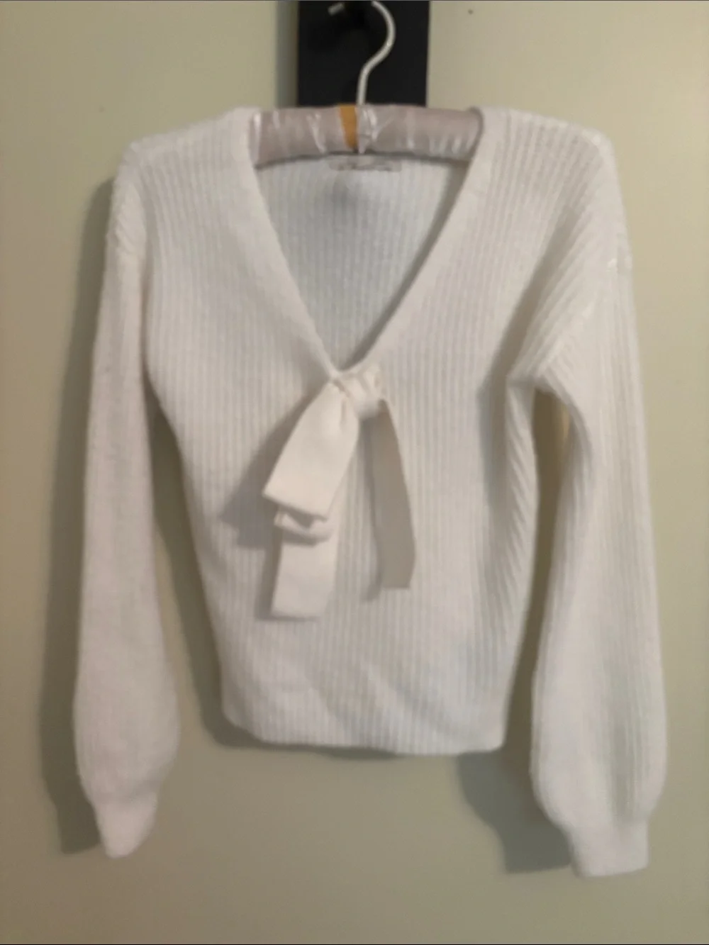 Francesca's Collections Cream V-Neck Ribbed Sweater with Front Tie